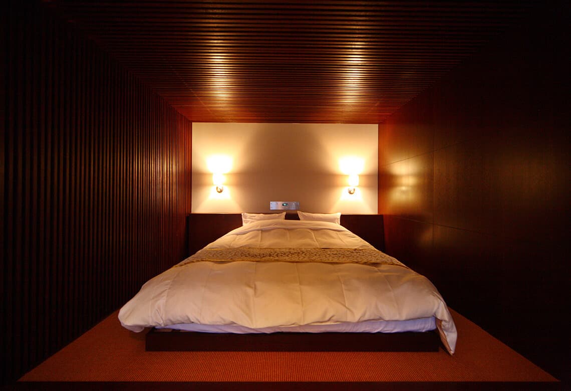 Type C:king-size bedroom